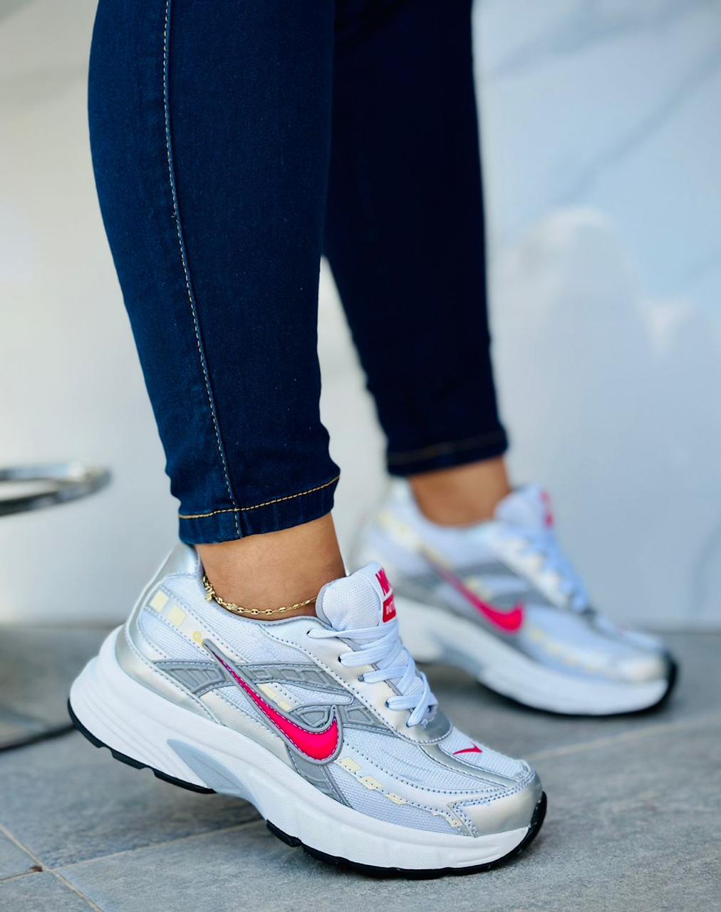 Tenis Nike Initiator