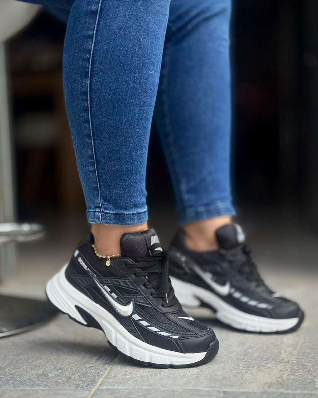 Tenis Nike Initiator